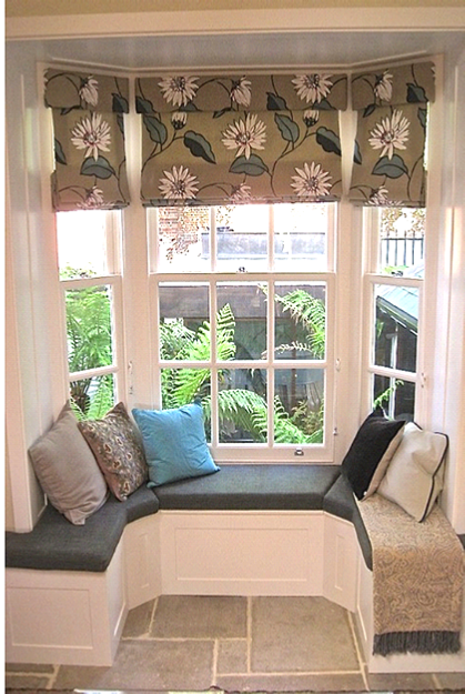 Romain-blinds-designed-and-hand-made-to-order-by-Cranbrook-Interiors-Ascot-Berkshir